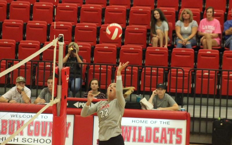 Rabun County’s Lexi Crump sets up a teammate against Prince Avenue Christian on Tuesday night. (Glendon Poe/The Clayton Tribune)