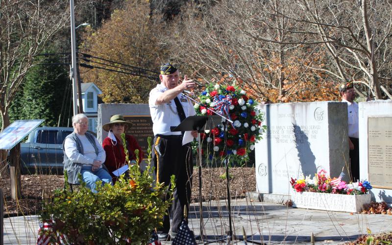 Megan Broome/The Clayton Tribune. Doug Wayne, DAV Chapter 15 commander, addresses a crowd of veterans and residents at the Veterans Day ceremony held at the Rabun County courthouse last Saturday. He said that it’s important to honor those veterans living and those who have passed away.