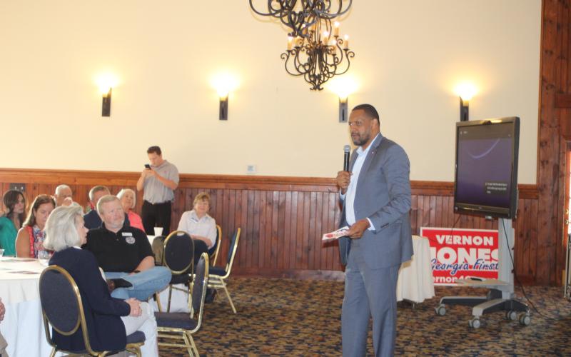 Megan Broome/The Clayton Tribune. Vernon Jones, who recently announced his candidacy for governor in 2022, discussed his campaign platform and encouraged Republicans to be proactive with campaigning in the community at the Rabun County GOP meeting Saturday.