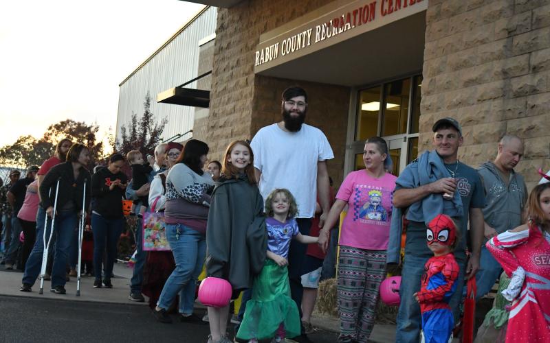 Enoch Autry/The Clayton Tribune. Hundreds attended the annual  two-hour “Trunk or Treat” at the Rabun County Recreation Department on Monday, Oct. 24.