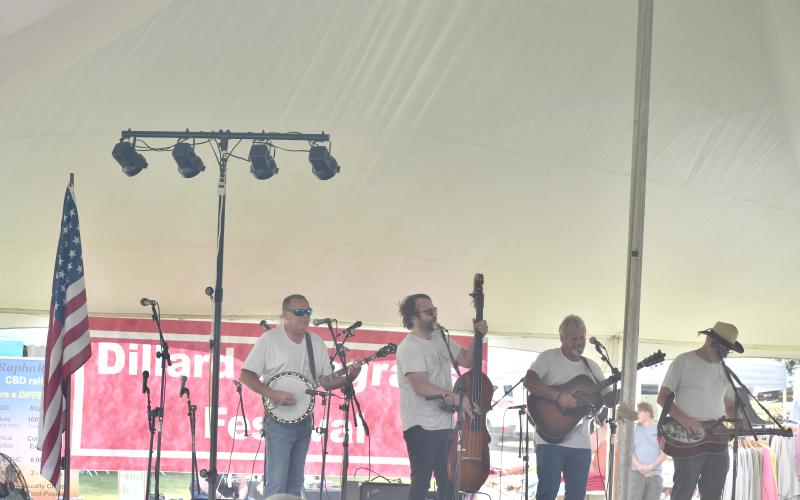 Megan Broome/The Clayton Tribune. The city of Dillard was filled with incredible music Friday, Aug. 4 and Saturday, Aug. 5 for a record-year Dillard Bluegrass festival. The band New Apostles of Bluegrass performs to a crowd last Saturday. Other entertainment included headliner Nick Chandler &amp; Delivered and music by John Duncan; Foxfire Boys; Doug Flowers Band; Curtis Blackwell and the Dixie Bluegrass Boys; Willie Wells and Blue Ridge Mountain Grass; Shadow Ridge; and Brushfire.