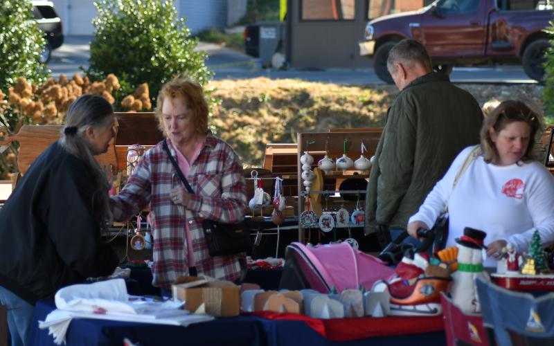 Enoch Autry/The Clayton Tribune.  Hundreds of patrons visited the “Of These Mountains Fall MarketPlace event at the Rabun County Pavilions on Nov. 4 Another MarketPlace event will be held at the same location in May.
