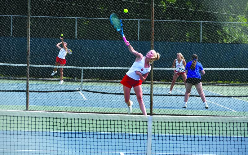 Wade Cheek/The Clayton Tribune. Lady Cat senior Abby Sego stretches to reach a serve during Rabun County’s Final-Four match against Atlanta International on Thursday, May 2. The Lady Cats fell 3-0 but made an impressive run to the semifinal after defeating three respective opponents.