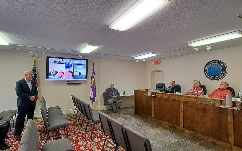 Megan Horn/The Clayton Tribune. Sky Valley's new police chief Tim Wallis speaks to Sky Valley council members and community members during a special called meeting Tuesday.