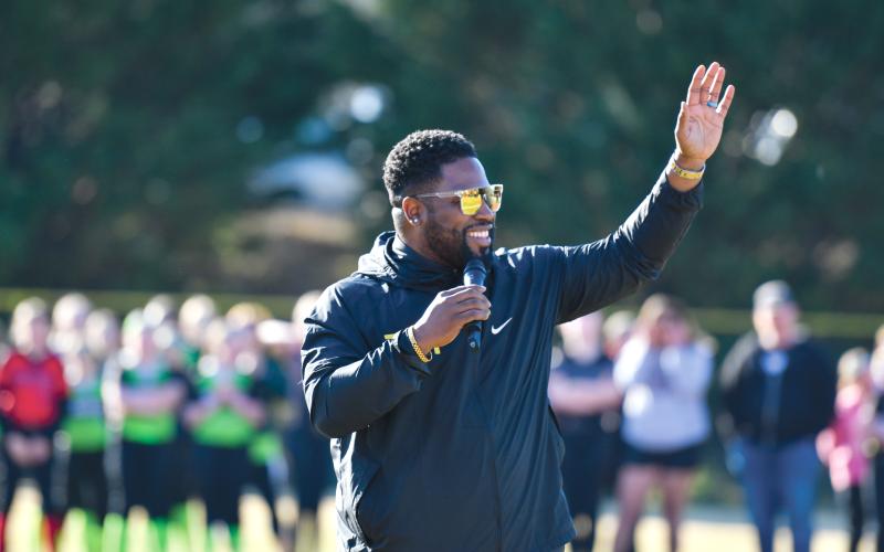 Wade Cheek/The Clayton Tribune. Former Major League Baseball player turned musical artist and motivational speaker CJ Beatty joined Rabun County Little League to speak to Rabun’s youth baseball and softball players.