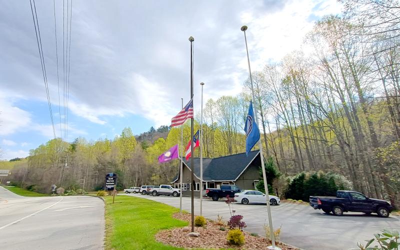 As a show of respect for former Mayors Steve Brett and Bob MacNair, the City of Sky Valley lowered flags to half-mast from Monday, April 14, until Sunday, April 20. These flags are pictured in front of Sky Valley City Hall.