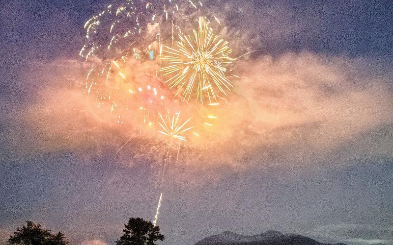 Photo courtesy of Conner Horn. The Dillard House fireworks began at dark on Friday, July 4, and lit up the valley in a colorful celebration for Independence Day. Hotel guests had the opportunity to view the impressive fireworks show from the VIP area.