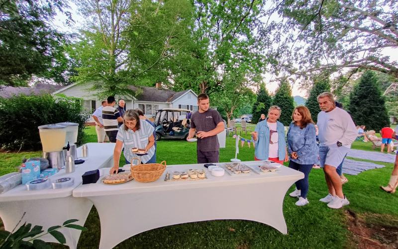 Megan Horn/The Clayton Tribune. The Dillard House hotel guests had the opportunity to view fireworks from the VIP section. They also got to enjoy a special selection of desserts.