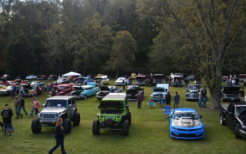 Enoch Autry/The Clayton Tribune. Vintage cars were lined up for the “Rides of Christmas Past” event.