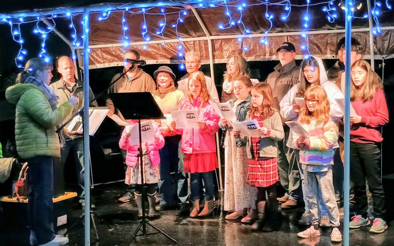 Megan Horn/The Clayton Tribune. Event-goers to a “Mountain City Christmas” on Thursday, Dec. 18, got the opportunity to hear caroling by First Christian Church of Mountain City.