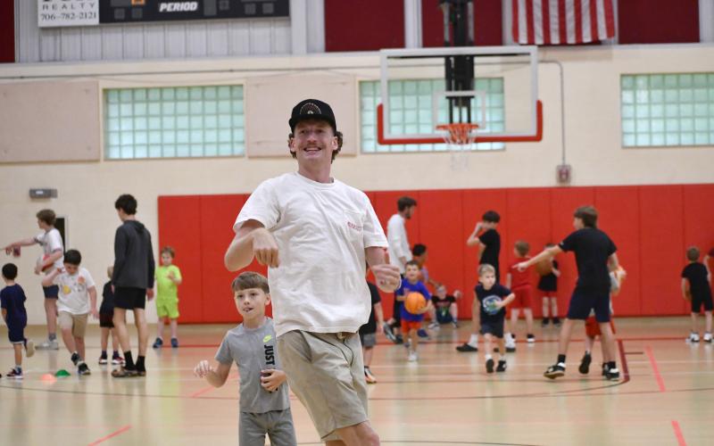 Wesley Branch/The Clayton Tribune. Recent Rabun County graduate and former Wildcat basketball player Hayes Free helped lead stations at the Rabun County basketball camp at the Rabun County Recreation Department. Free also joined in games of “knockout” with the campers.