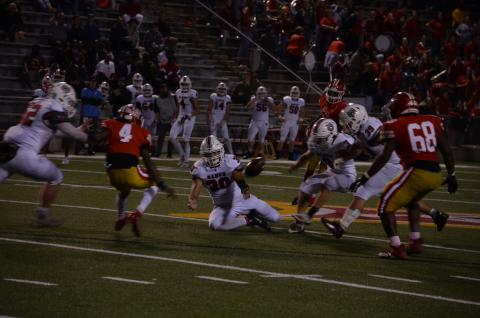 Hoffman Windham (30) goes for a loose ball against Thomasville last Friday night. 