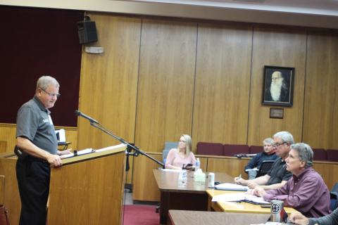 Megan Broome/The Clayton Tribune. Mike Carnes, Rabun County EMS/911 Director, presents his department’s requested budget to commissioners at the county’s budget workshop for FY 2021 on Thursday, April 23. 