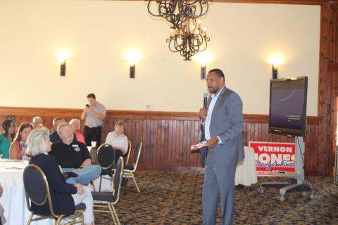 Megan Broome/The Clayton Tribune. Vernon Jones, who recently announced his candidacy for governor in 2022, discussed his campaign platform and encouraged Republicans to be proactive with campaigning in the community at the Rabun County GOP meeting Saturday. 