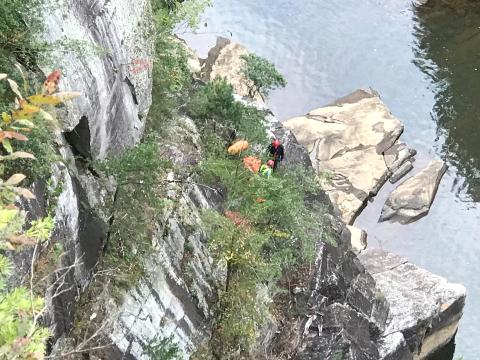 Photo courtesy of Georgia DNR. Several agencies performed a recovery operation on a Brookhaven, Ga., man who was recovered from the bottom of Tallulah Gorge on Oct. 30. Agencies participating in the search and recovery efforts included Rabun County Emergency Medical Services; DNR Law Enforcement; DNR Parks; Georgia Emergency Management Agency; Rabun County Sheriff’s Office; Rabun County Search and Rescue and Habersham Search and Rescue.
