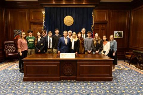 Forward Rabun’s Youth Leadership team traveled to the Georgia State Capitol for Day 10 of the 2023 Georgia General Assembly session and also got an opportunity to meet with Gov. Brian Kemp and First Lady Marty Kemp in the Governor’s office. Pictured are Jessica Ward; Sean Zavala; Georgia “Dani” Prince; Marcus Remillard; Andrew Whittle; Trent Thompson; Gov. Brian Kemp; Rick Story; First Lady Marty Kemp; Savannah Sanchez; Jimmy Franklin; Hayden Deslich; Anna Raye Darnell; Itzia Vasquez Ramos and Aliye Coker.