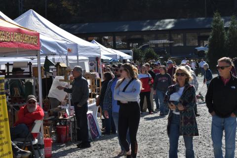 Enoch Autry/The Clayton Tribune.  Hundreds of patrons visited the “Of These Mountains Fall MarketPlace event at the Rabun County Pavilions on Nov. 4 Another MarketPlace event will be held at the same location in May.