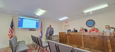 Megan Horn/The Clayton Tribune. Sky Valley City Manager Jason Streetman presents a slideshow presentation detailing the proposed 2024 millage rate and FY 2025 budget before council members approved the rollback millage rate and $1.5 million budget during Tuesday’s special called work session and meeting. 