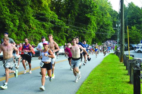 Enoch Autry/The Clayton Tribune. The 19th annual Rabun Ramble drew 884 entrants for its 5K and 10 K on July 5 in Lakemont as the races began and ended at the Lake Rabun Pavilon. 