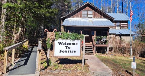 File/Megan Horn/The Clayton Tribune. Community members are invited to experience Christmas in Appalachia at “A Foxfire Christmas” on Saturday, Dec. 6, from 10 a.m. to 3 p.m. at 98 Foxfire Lane, Mountain City. Donations are appreciated.