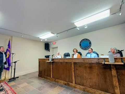 Megan Horn/The Clayton Tribune. Sky Valley City Attorney Douglas Kidd advises council members March 3 on proposed changes to the Sky Valley Zoning Ordinance involving creation and appointment to the Planning and Zoning Commission. Council members passed the first reading Feb. 17 and adopted the ordinance amendment during the March 3 special called meeting. 
