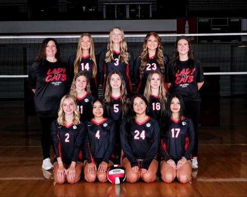 Submitted Photo. The varsity Rabun County volleyball team will be under the direction of veteran head coach April Jones. Front Row: (From left) Georgie Herb, Maria Ramos, Barbara Vargas and Ava Hickel. Middle Row: Mia Potts, Rylie Coleman and Emme Cain. Back Row: Head Coach April Jones, Lydia Gergeni, Sayler Watson, Elexa English and Coach Abbye Carver.