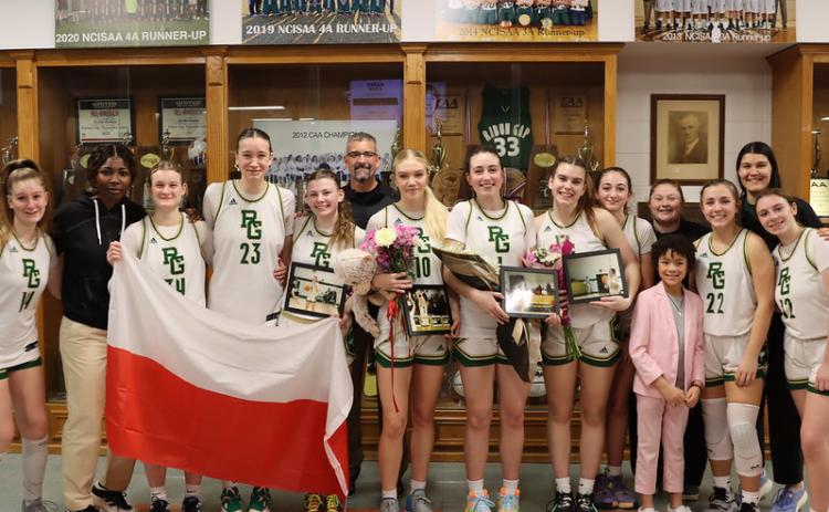 RGNS. Lady Eagle seniors Kornelia Ignerska, Monna Julkunen, Sofia McNabb and Carmen Cabello Rivera joined by their RGNS teammates last Friday, Feb. 9 on Senior Night.