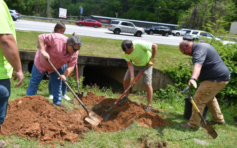 Megan Broome/The Clayton Tribune. Officials who helped plant the tree were Melvin English; Greg Pruitt; Mark Nelson; Jason Waldroup and Trudy Crunkleton. 
