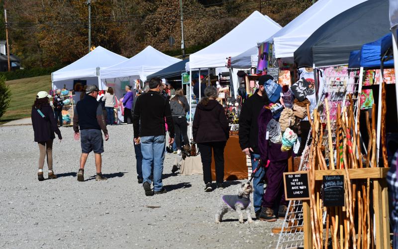 Enoch Autry/The Clayton Tribune.  Hundreds of patrons visited the “Of These Mountains Fall MarketPlace event at the Rabun County Pavilions on Nov. 4 Another MarketPlace event will be held at the same location in May.