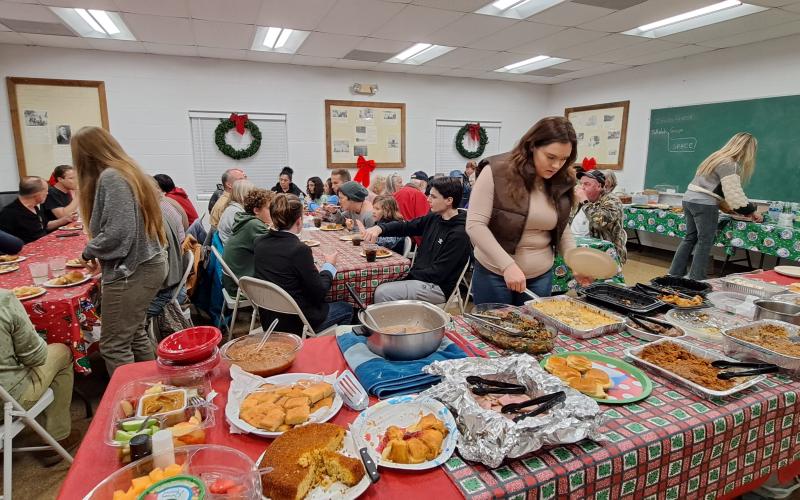 Megan Horn/The Clayton Tribune. The Town of Tallulah Falls enjoyed a potluck dinner during the annual Town Christmas Party Dec. 1. 